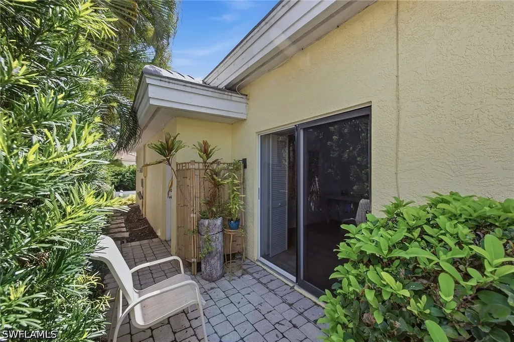 5900 Fountain Drive Naples FL 34119