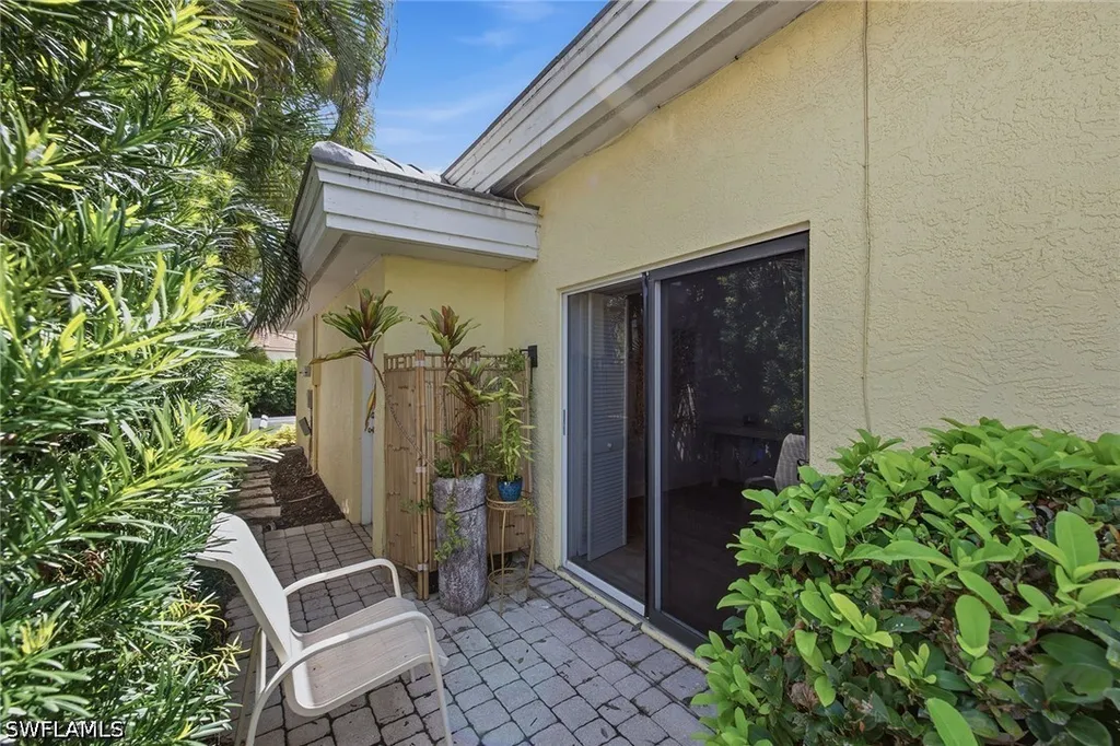 5900 Fountain Drive Naples FL 34119