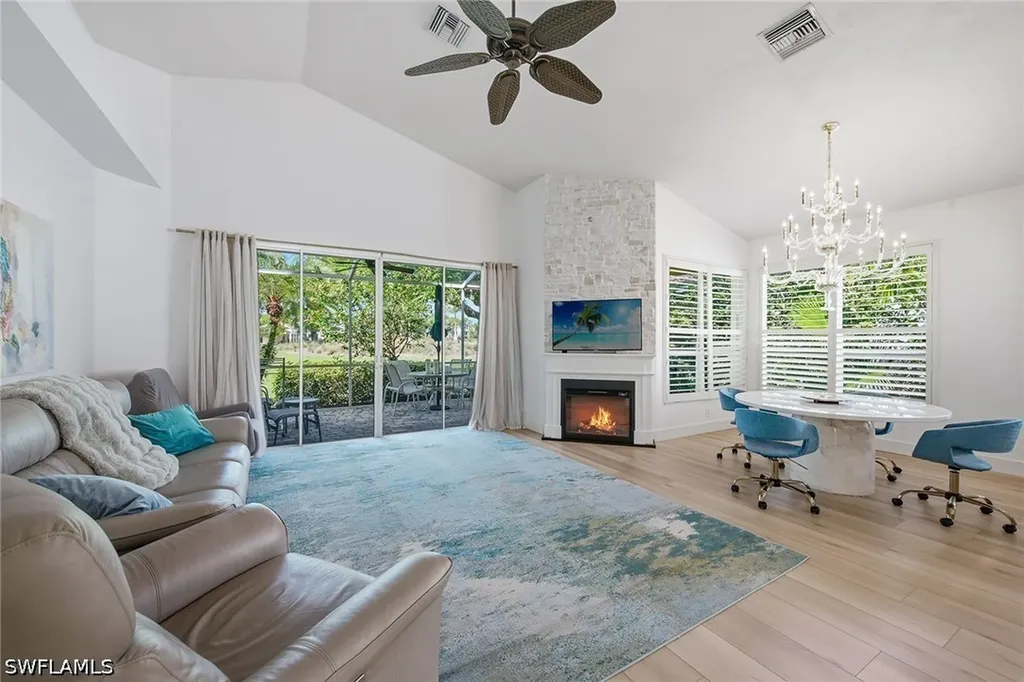 5900 Fountain Drive Naples FL 34119
