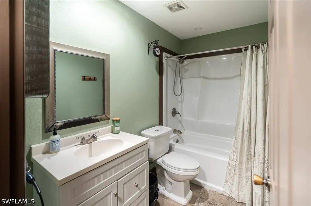 2931 18th Avenue NE Naples FL 34120