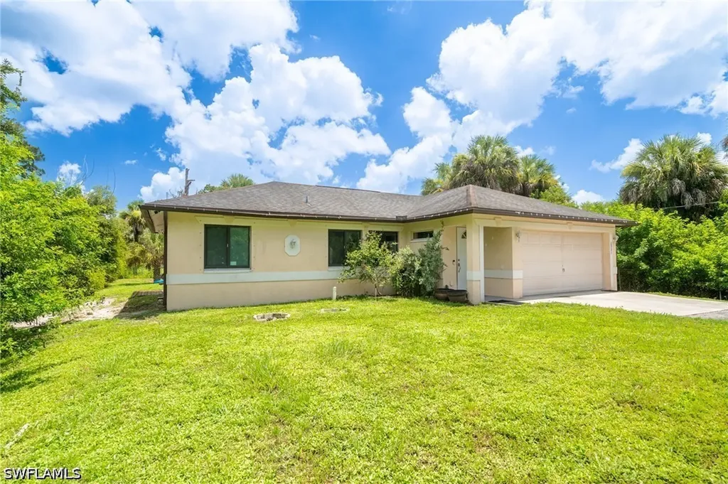 2931 18th Avenue NE Naples FL 34120