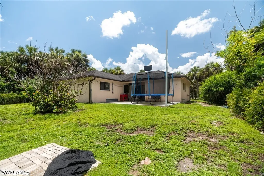 2931 18th Avenue NE Naples FL 34120