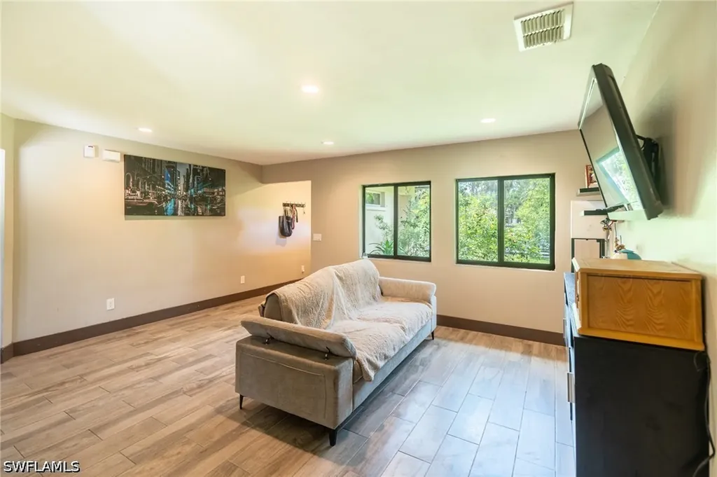 2931 18th Avenue NE Naples FL 34120