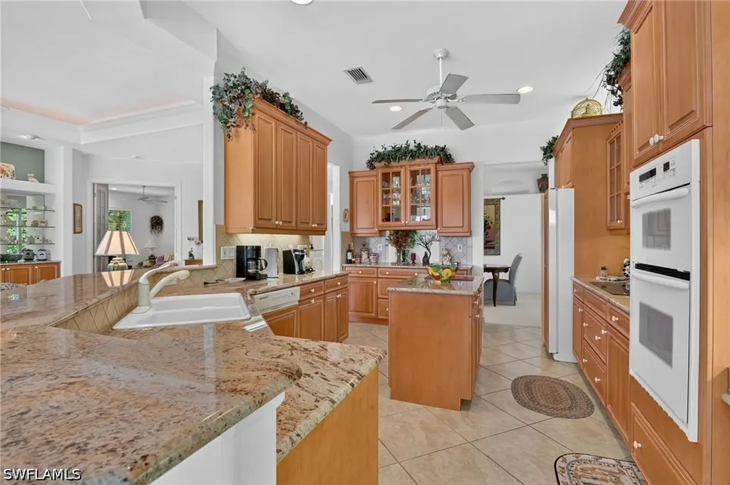 5278 Kensington High Street Naples FL 34105