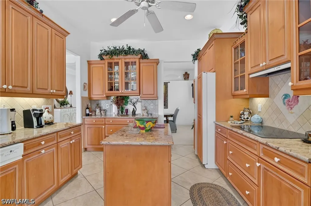5278 Kensington High Street Naples FL 34105