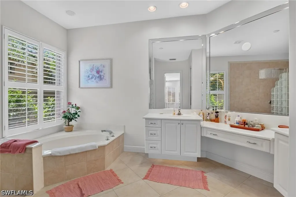 5278 Kensington High Street Naples FL 34105