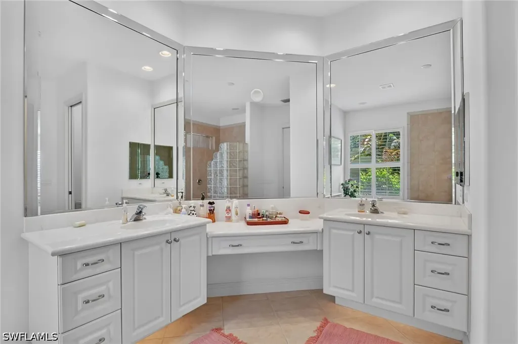 5278 Kensington High Street Naples FL 34105
