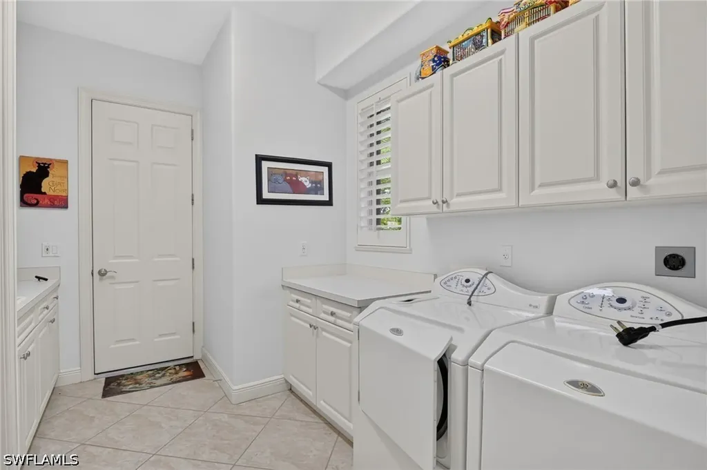 5278 Kensington High Street Naples FL 34105