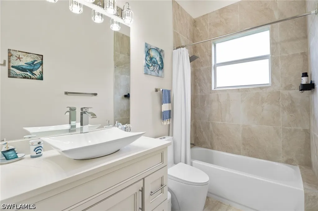 379 25th Street NW Naples FL 34120