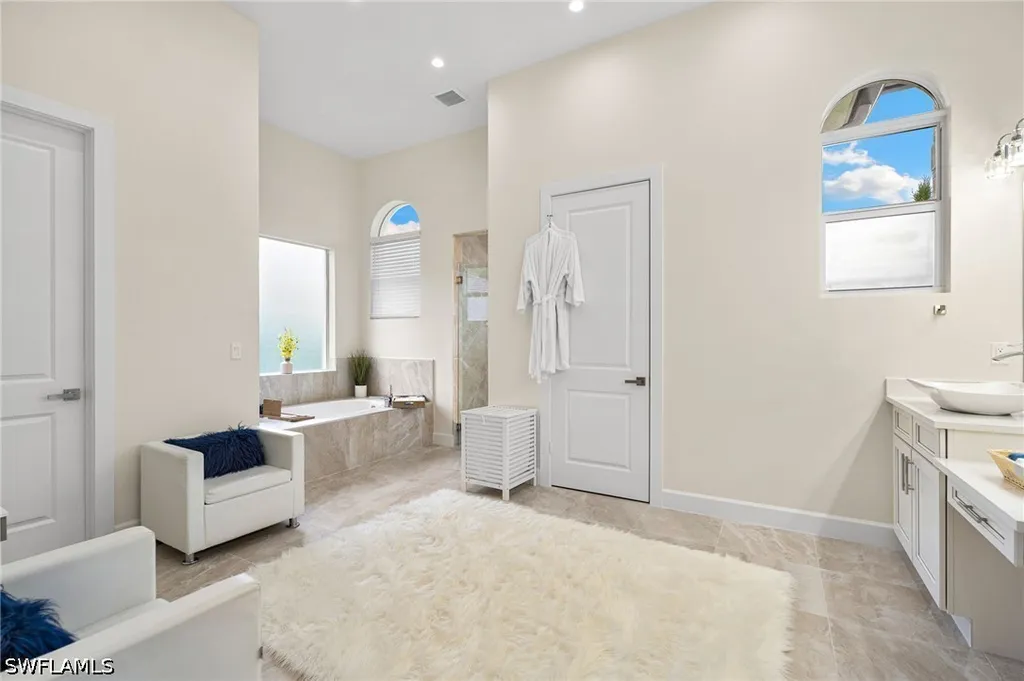 379 25th Street NW Naples FL 34120