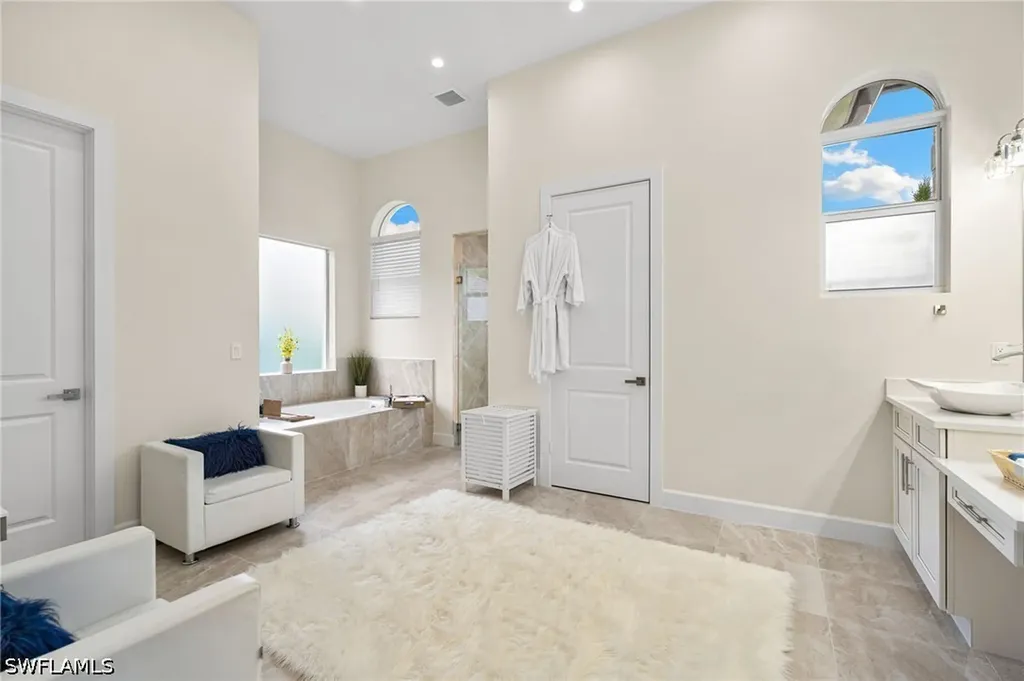 379 25th Street NW Naples FL 34120