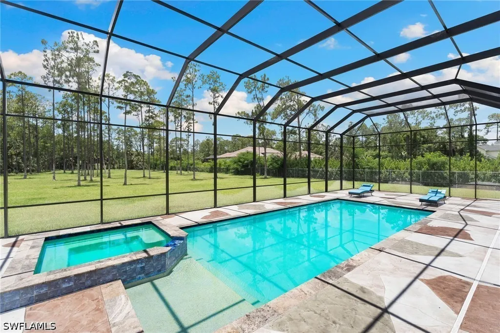 379 25th Street NW Naples FL 34120