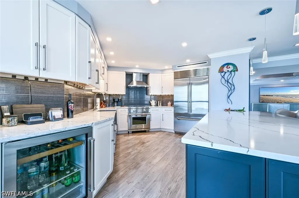 4551 Gulf Shore Boulevard N Naples FL 34103