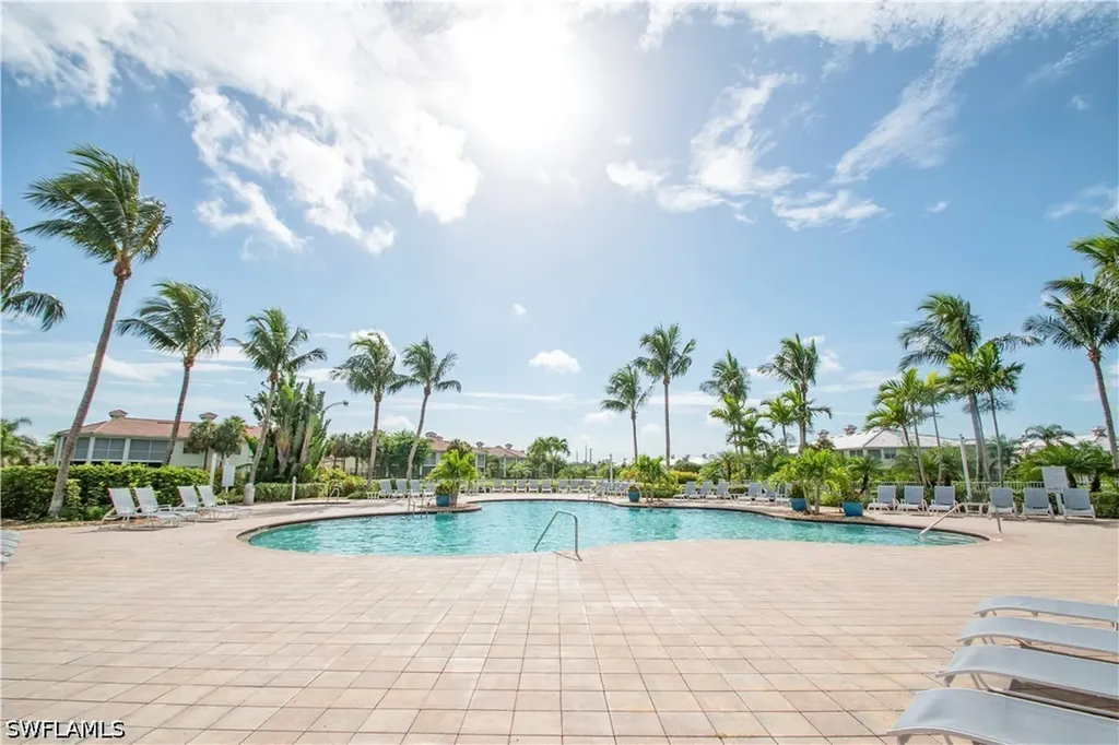 3327 Sandpiper Way Naples FL 34109