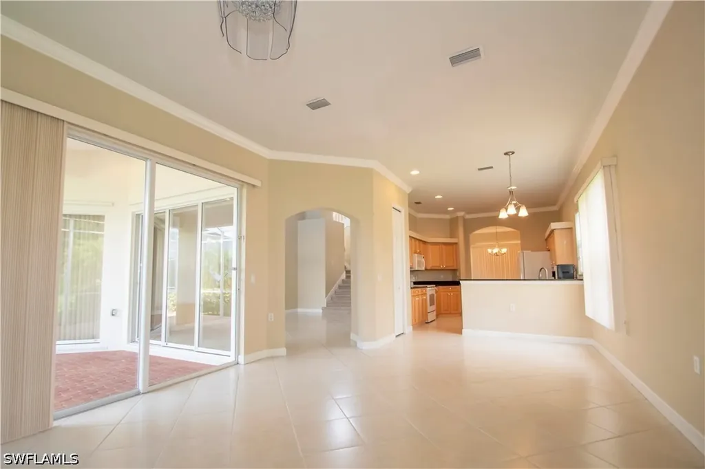 3327 Sandpiper Way Naples FL 34109