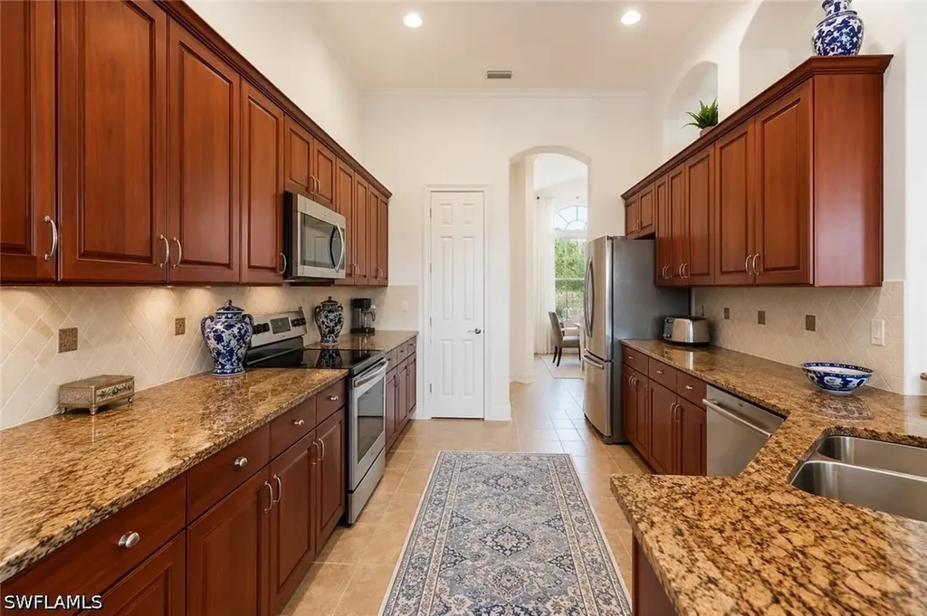 8263 Potomac Lane Naples FL 34104