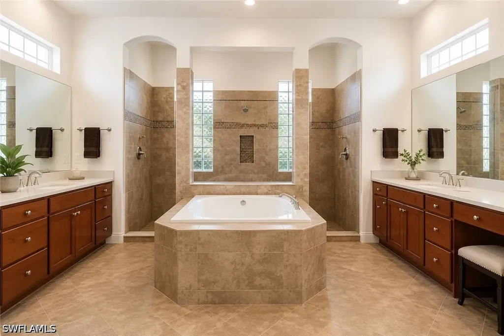 8263 Potomac Lane Naples FL 34104