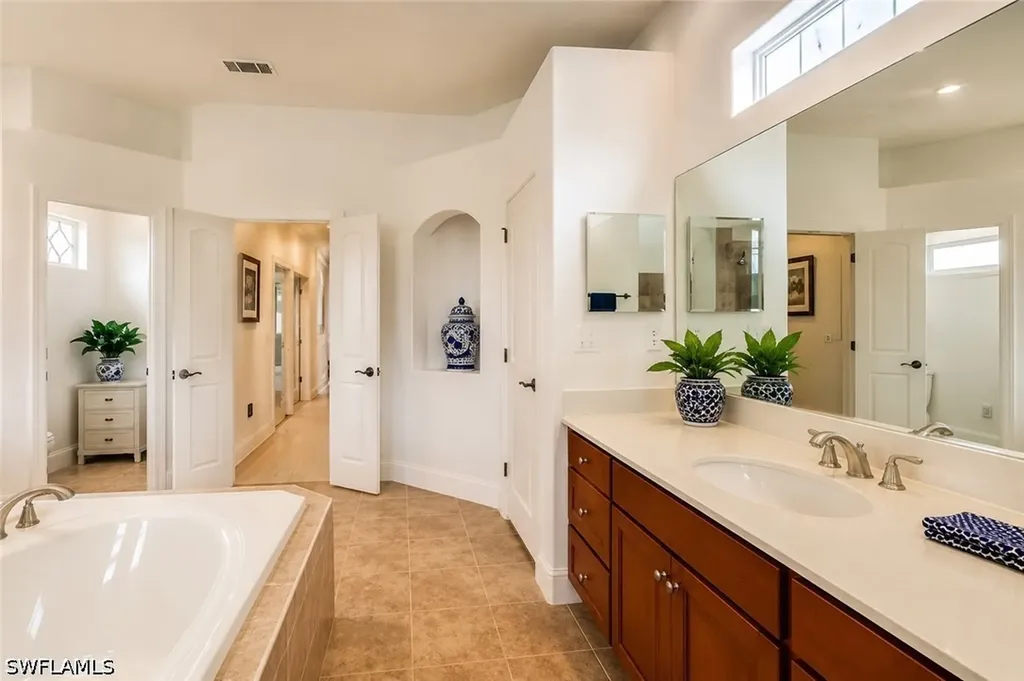 8263 Potomac Lane Naples FL 34104