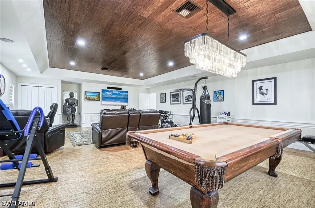 9250 The Lane Naples FL 34109