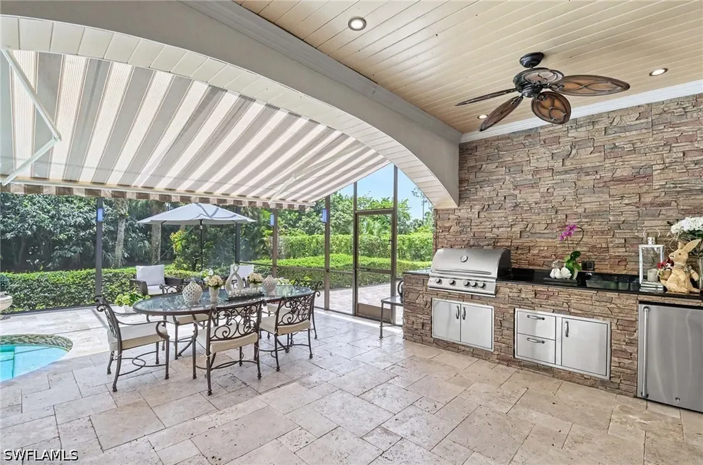9250 The Lane Naples FL 34109