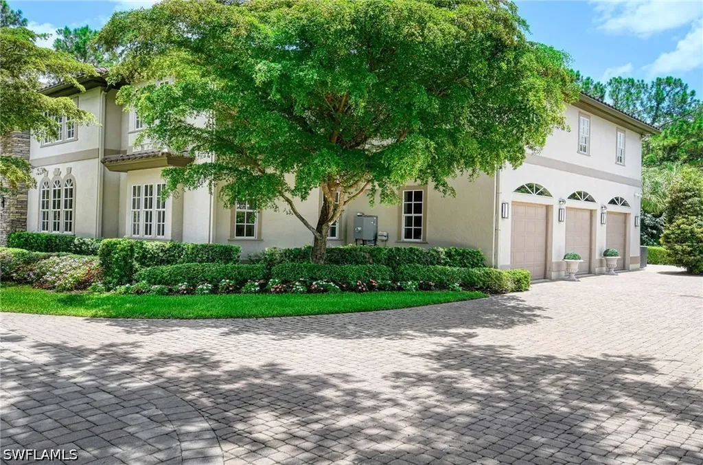 9250 The Lane Naples FL 34109