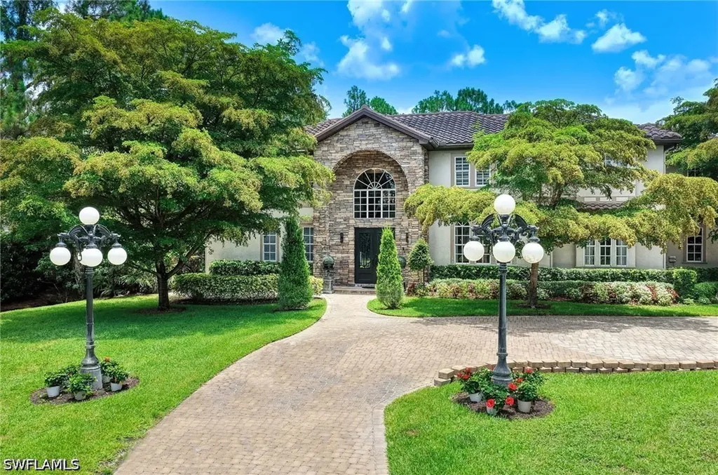 9250 The Lane Naples FL 34109