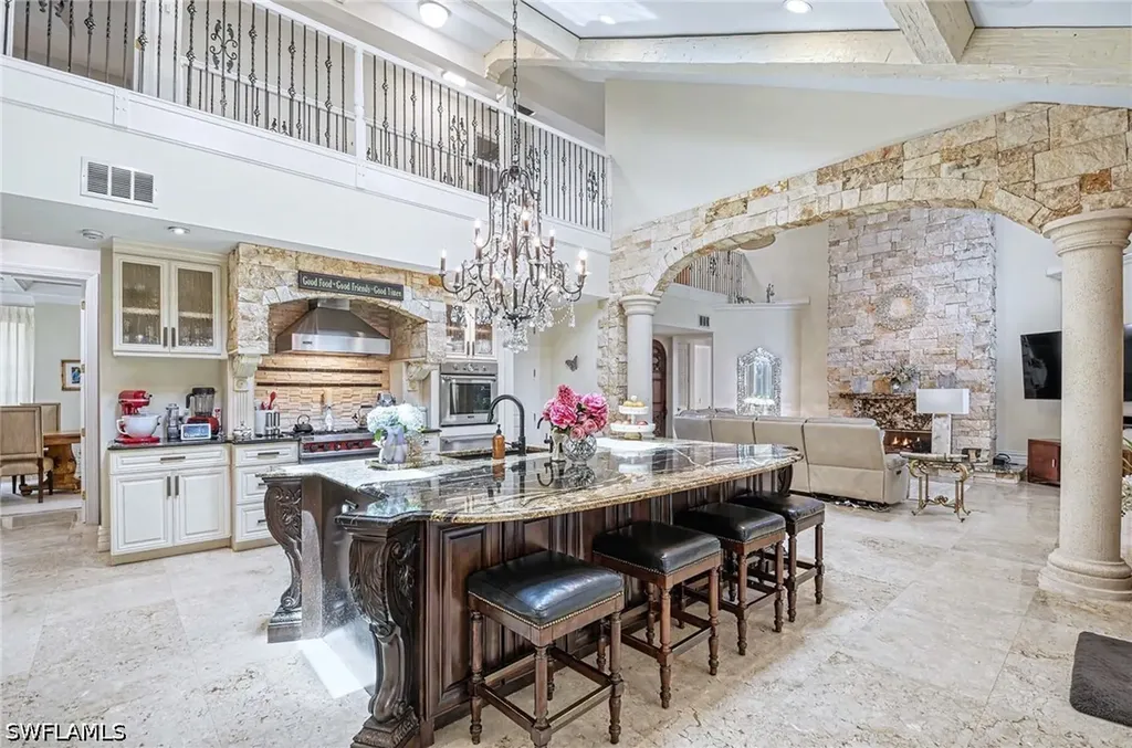 9250 The Lane Naples FL 34109