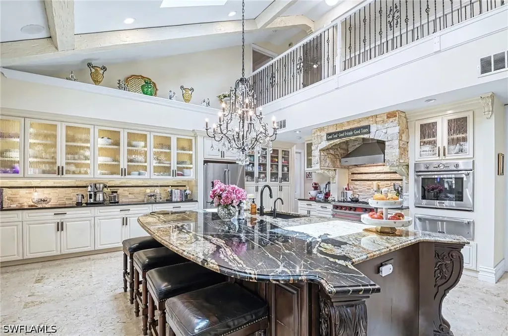 9250 The Lane Naples FL 34109