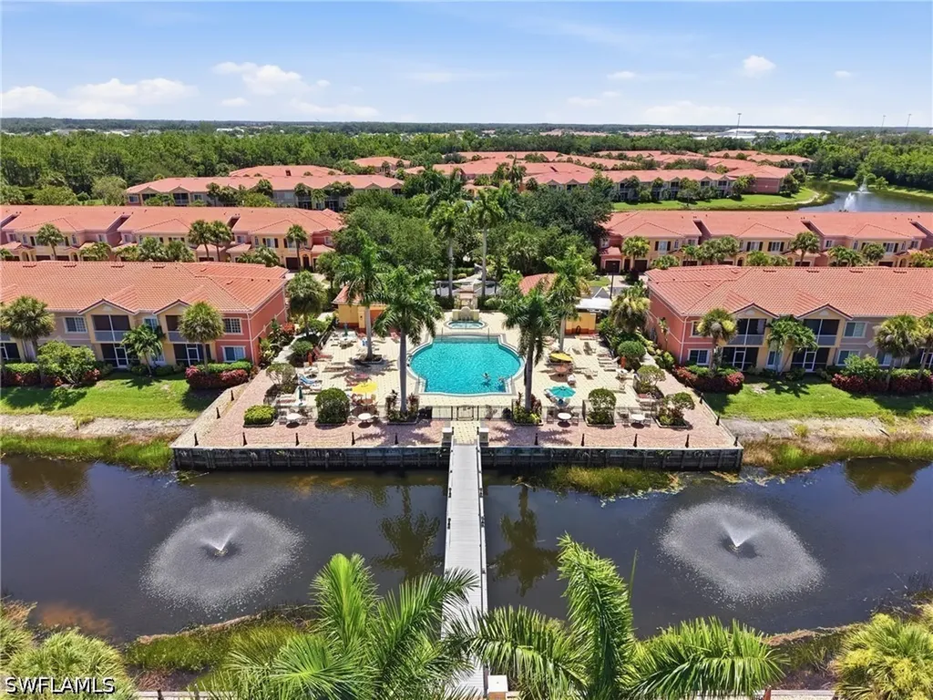 Estero FL, 20121 Estero Gardens Circle, Unit 203