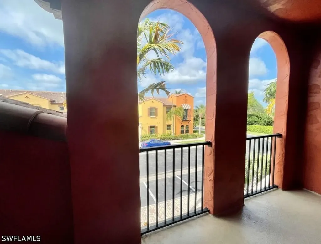 9050 Capistrano Street N Naples FL 34113