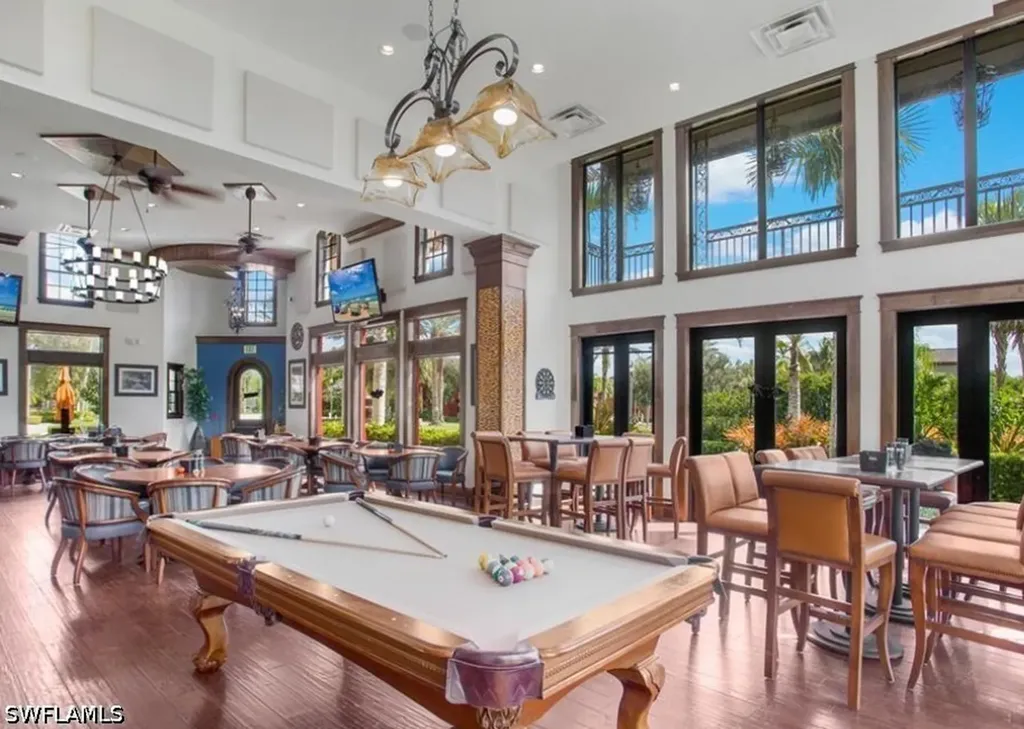 9050 Capistrano Street N Naples FL 34113