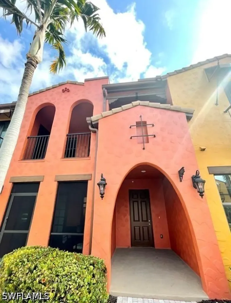 9050 Capistrano Street N Naples FL 34113