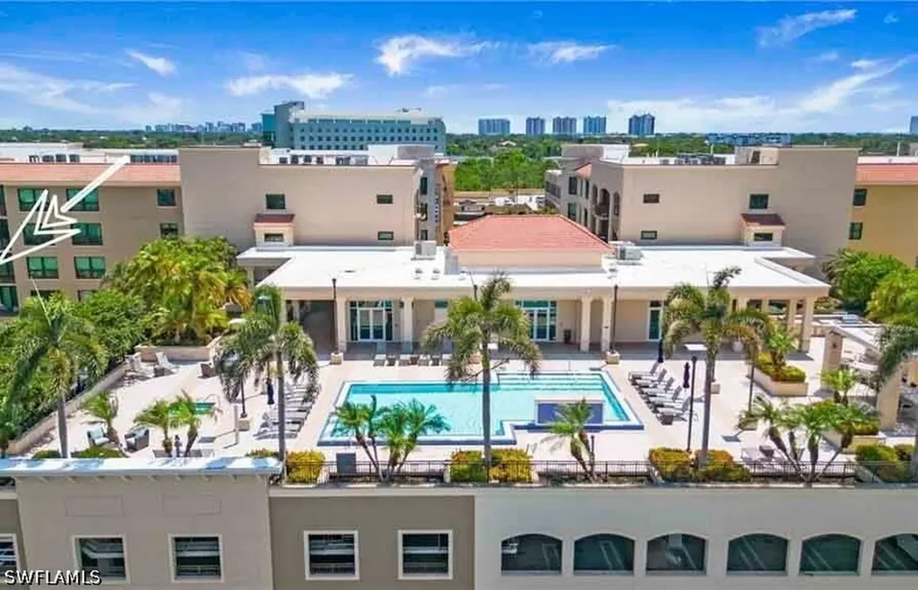 9123 Strada Place Naples FL 34108