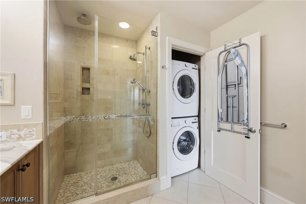 9123 Strada Place Naples FL 34108