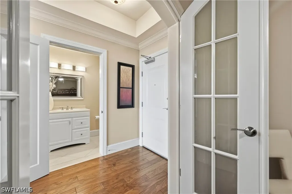 9123 Strada Place Naples FL 34108