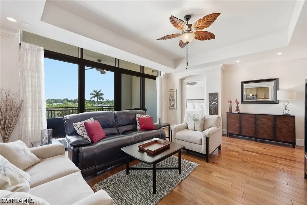 9123 Strada Place Naples FL 34108
