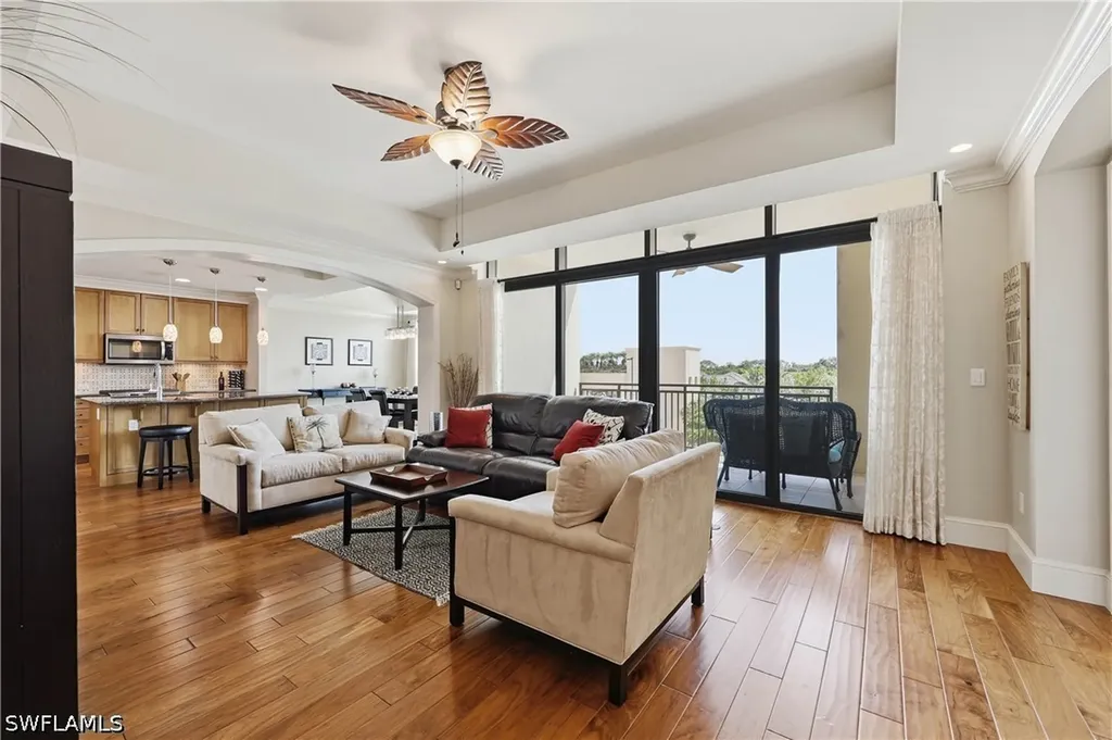 9123 Strada Place Naples FL 34108