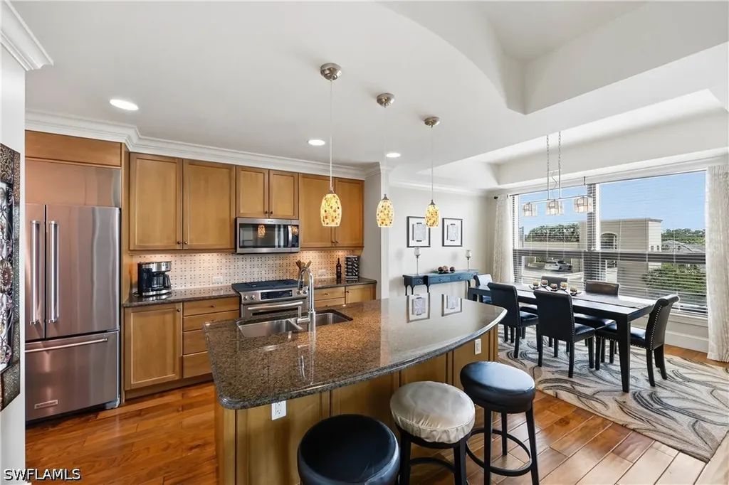 9123 Strada Place Naples FL 34108