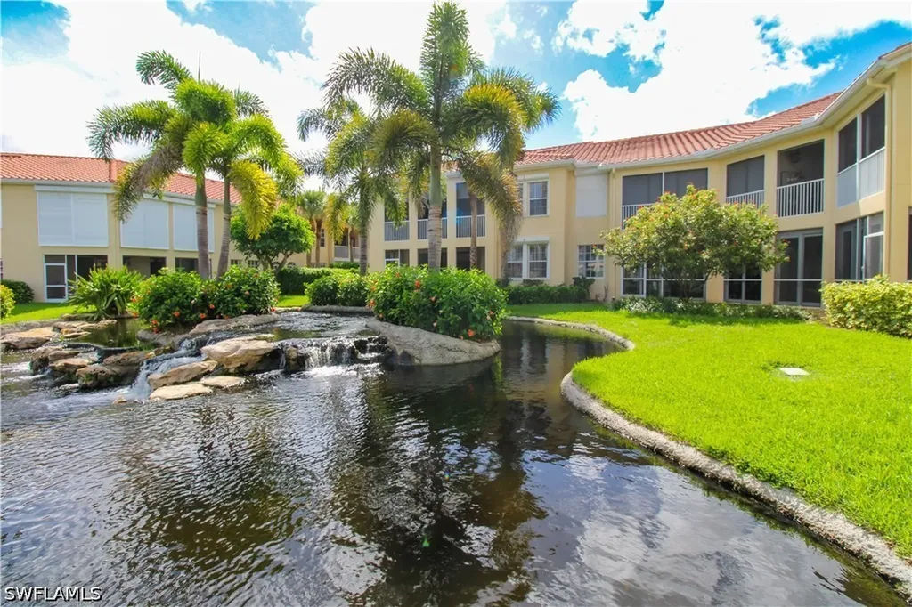 200 L'ambiance Circle Naples FL 34108