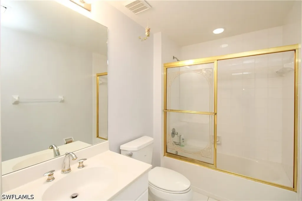 200 L'ambiance Circle Naples FL 34108