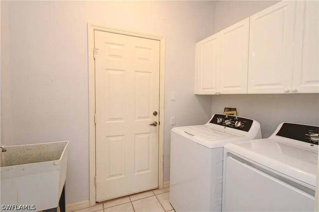 200 L'ambiance Circle Naples FL 34108