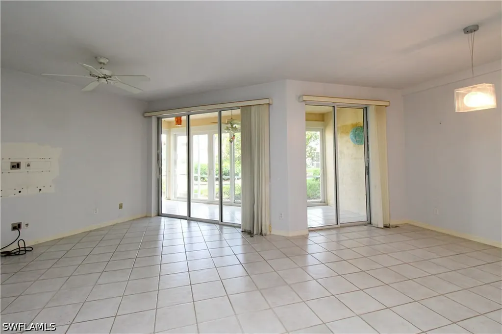 200 L'ambiance Circle Naples FL 34108