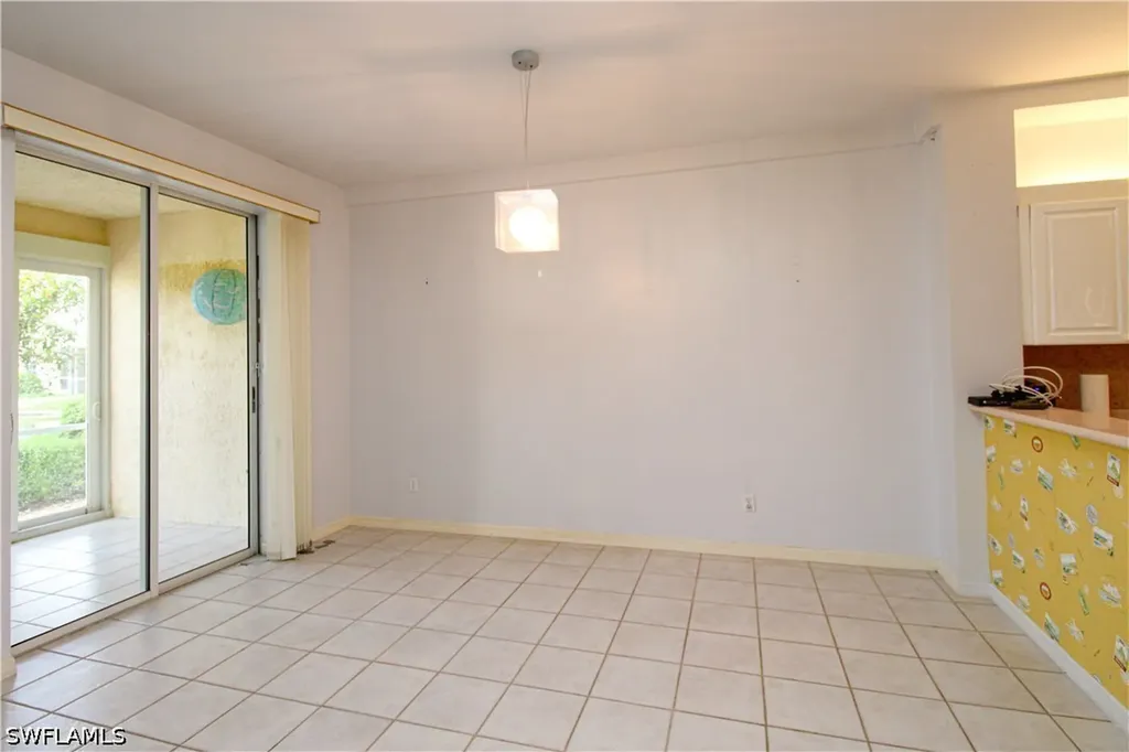 200 L'ambiance Circle Naples FL 34108