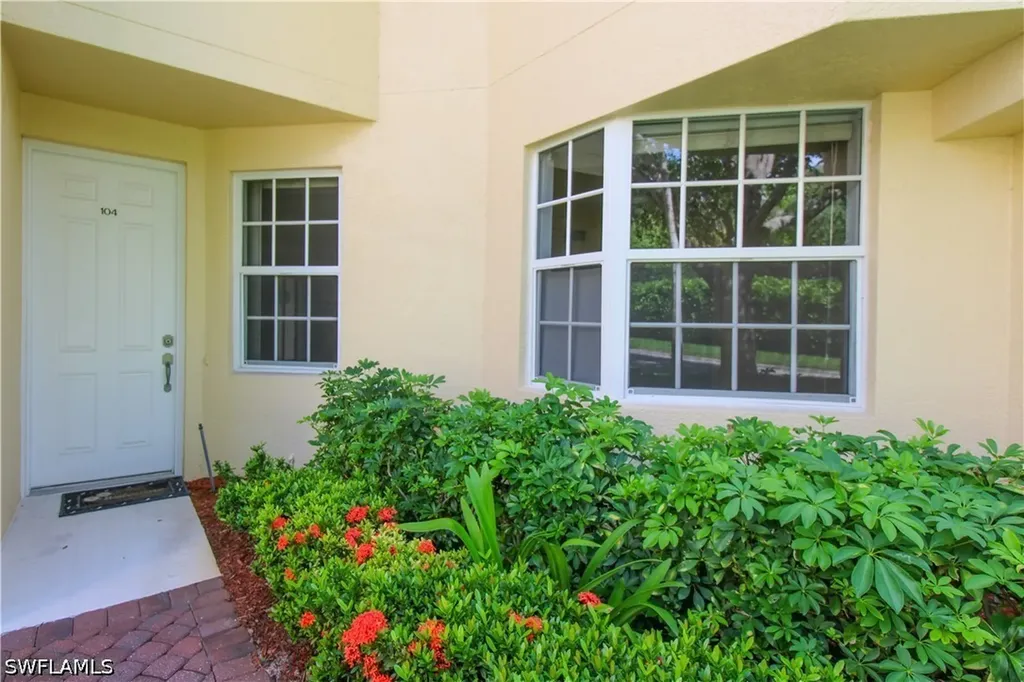 200 L'ambiance Circle Naples FL 34108