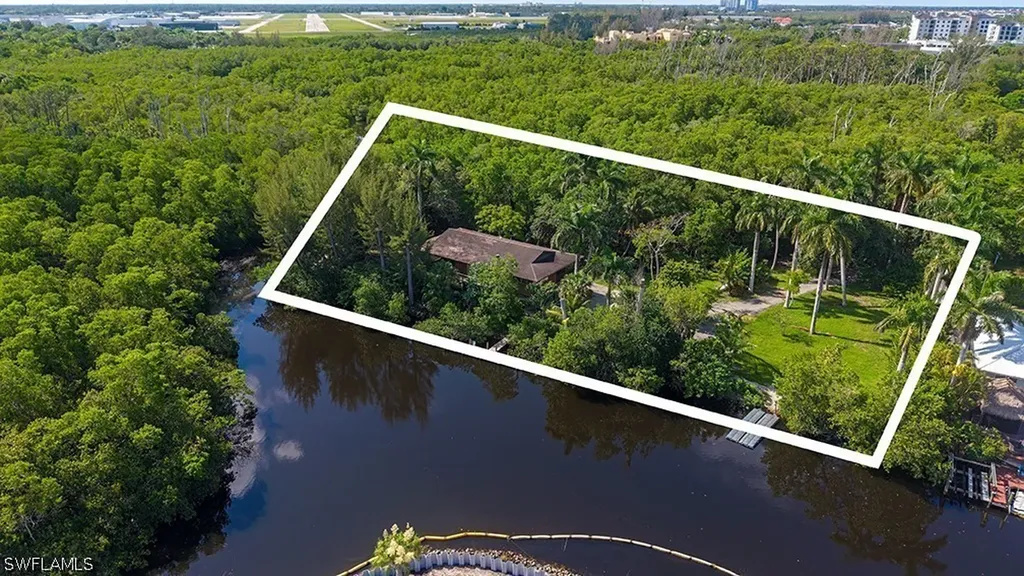 1551 Bembury Drive Naples FL 34102