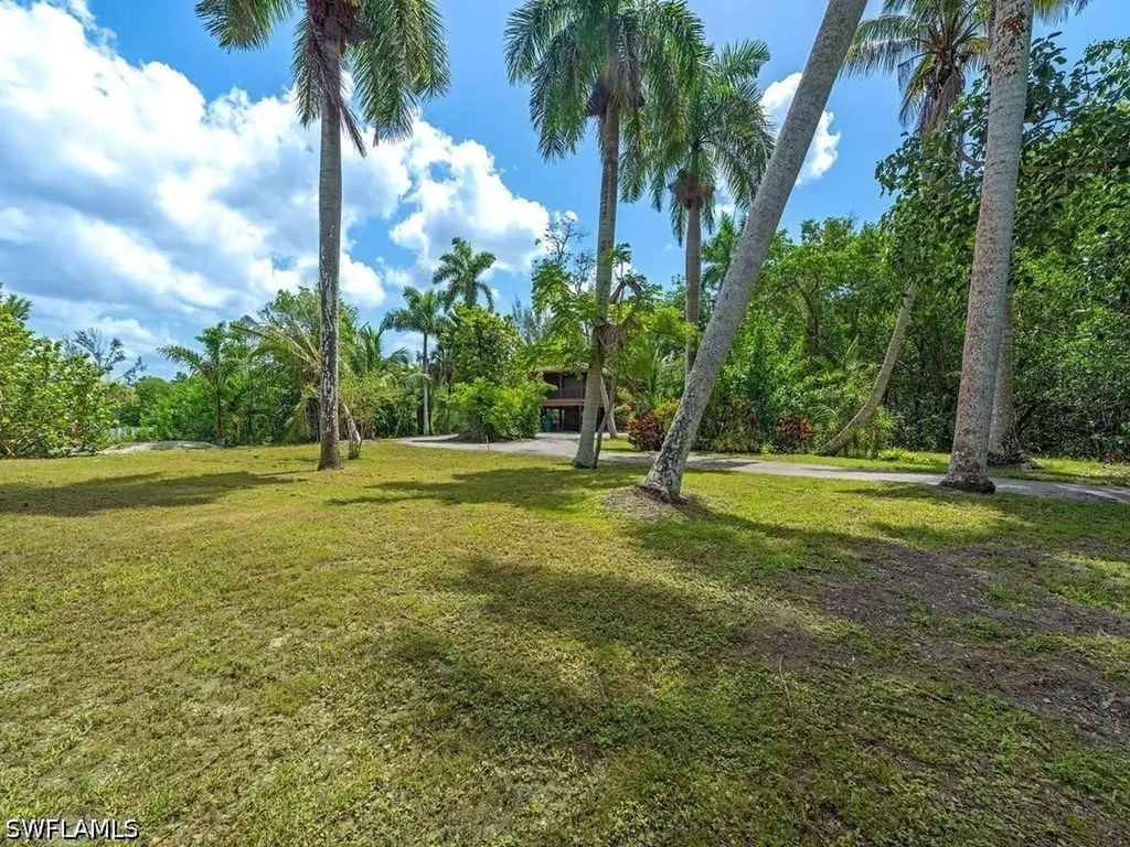 1551 Bembury Drive Naples FL 34102