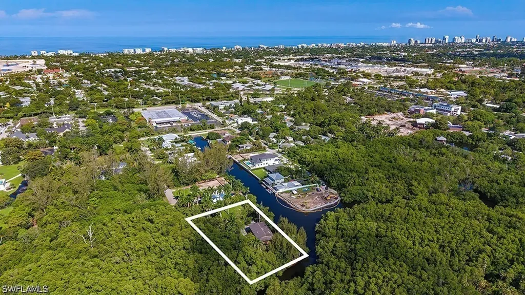 1551 Bembury Drive Naples FL 34102