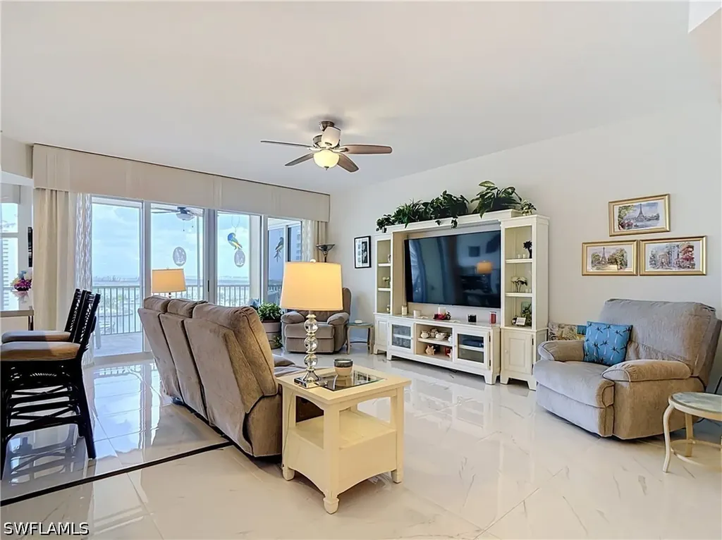 6081 Silver King Boulevard Cape Coral FL 33914