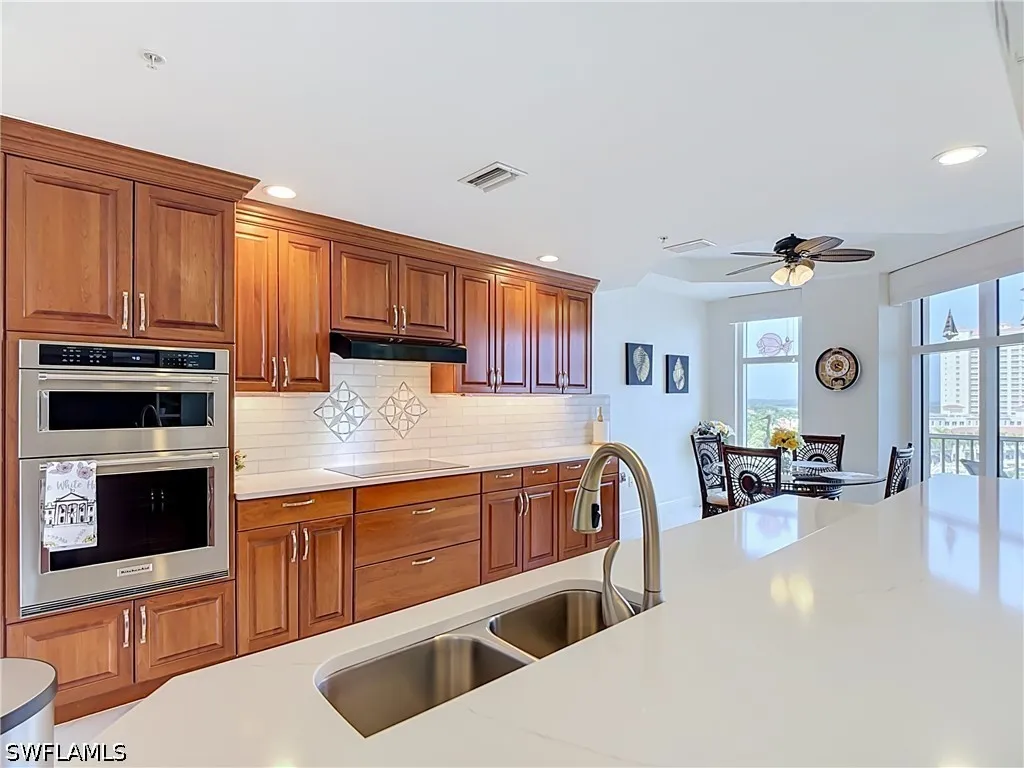 6081 Silver King Boulevard Cape Coral FL 33914