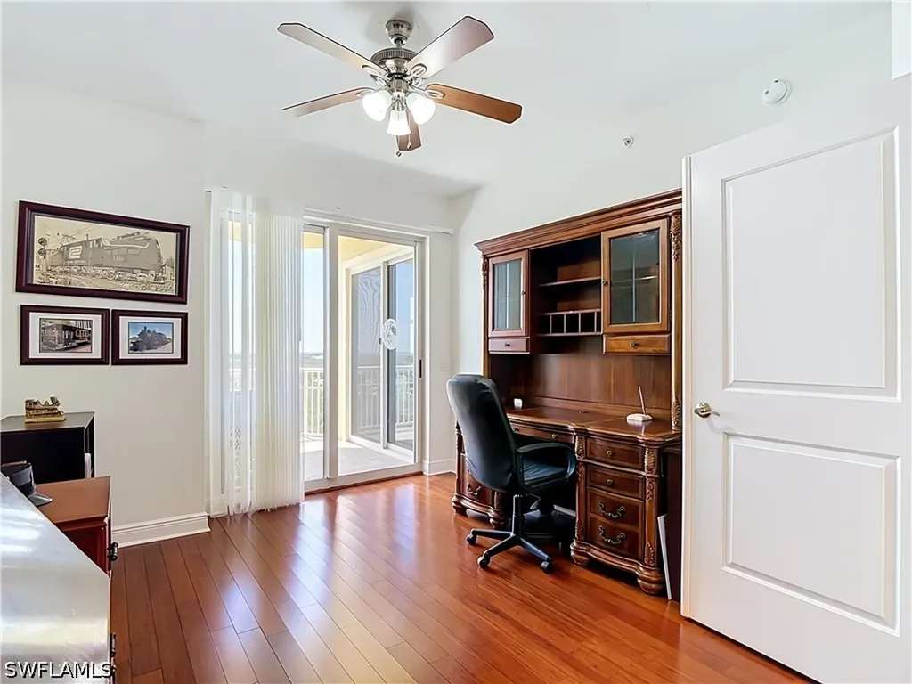 6081 Silver King Boulevard Cape Coral FL 33914